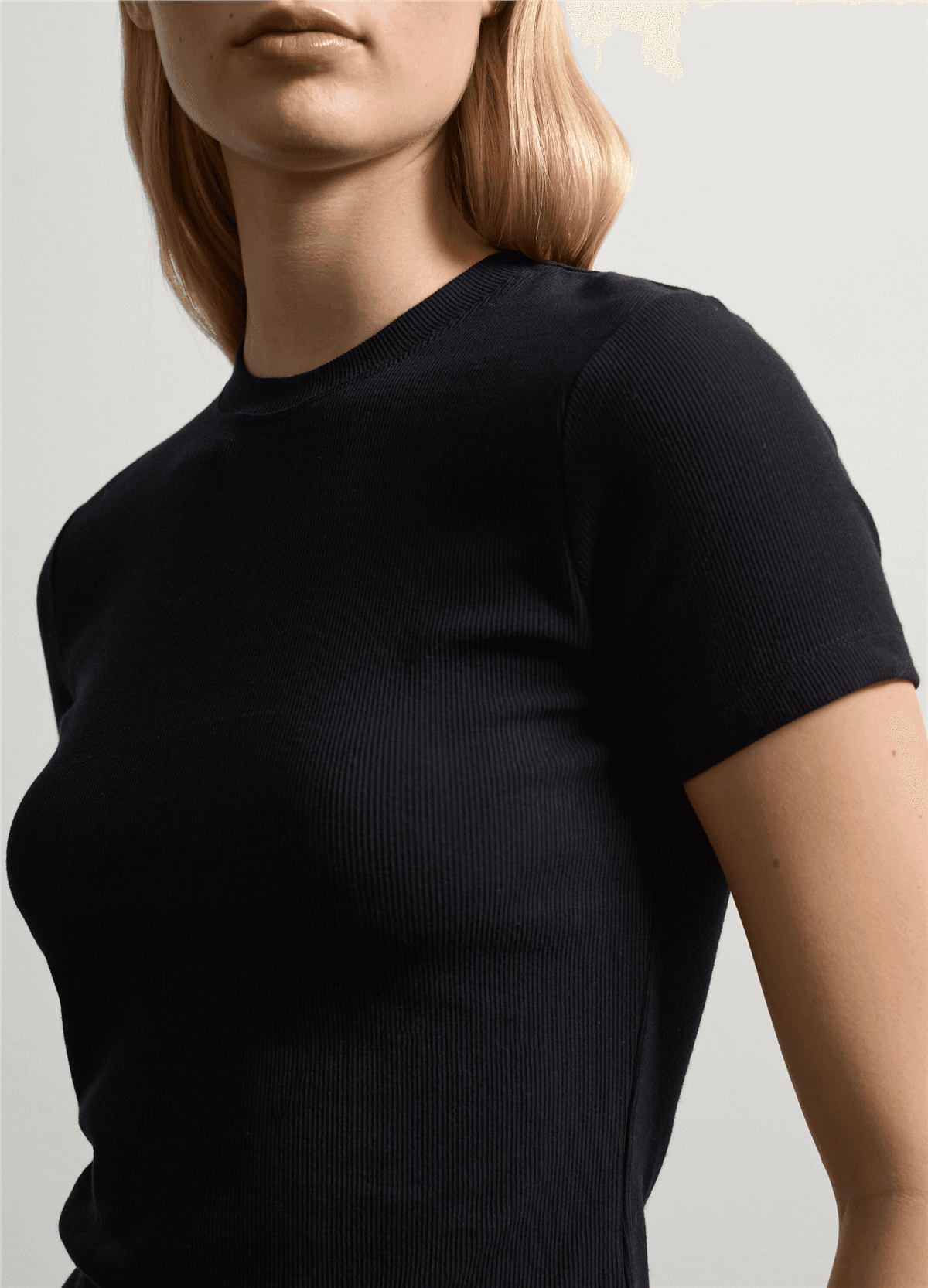 Fitilli Siyah Tişört — 3